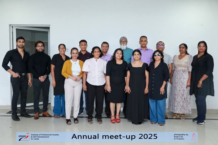 PHOTO-2025-10-08-16-13-46 3