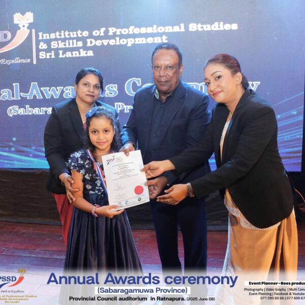 WhatsApp Image 2025-10-08 at 16.16.25 (2)